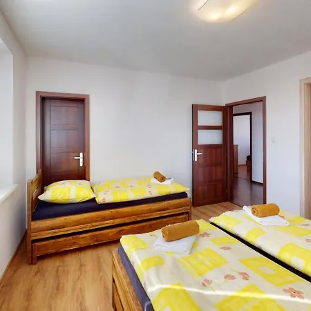 Hotel Dom V Raji 3*